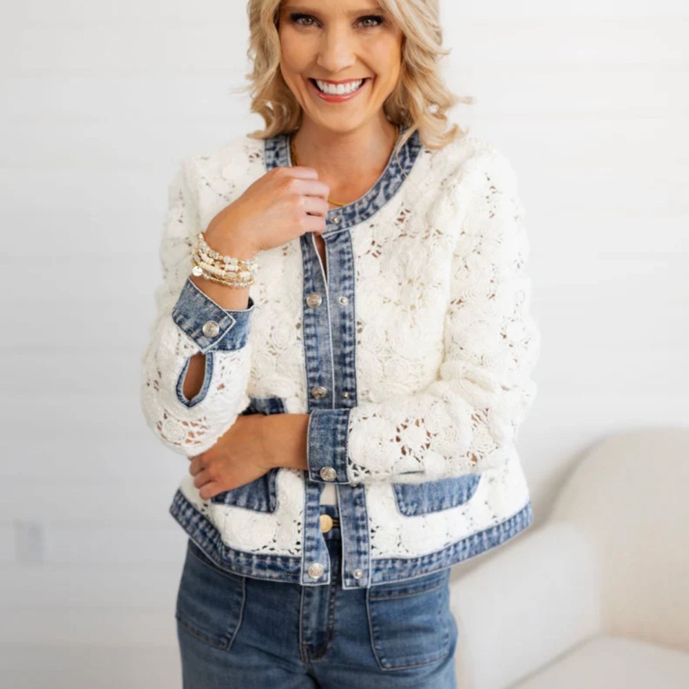 Sz M🇨🇦⭐️NWT Tribal Maven Crochet Denim Trim Jacket PTP 20”